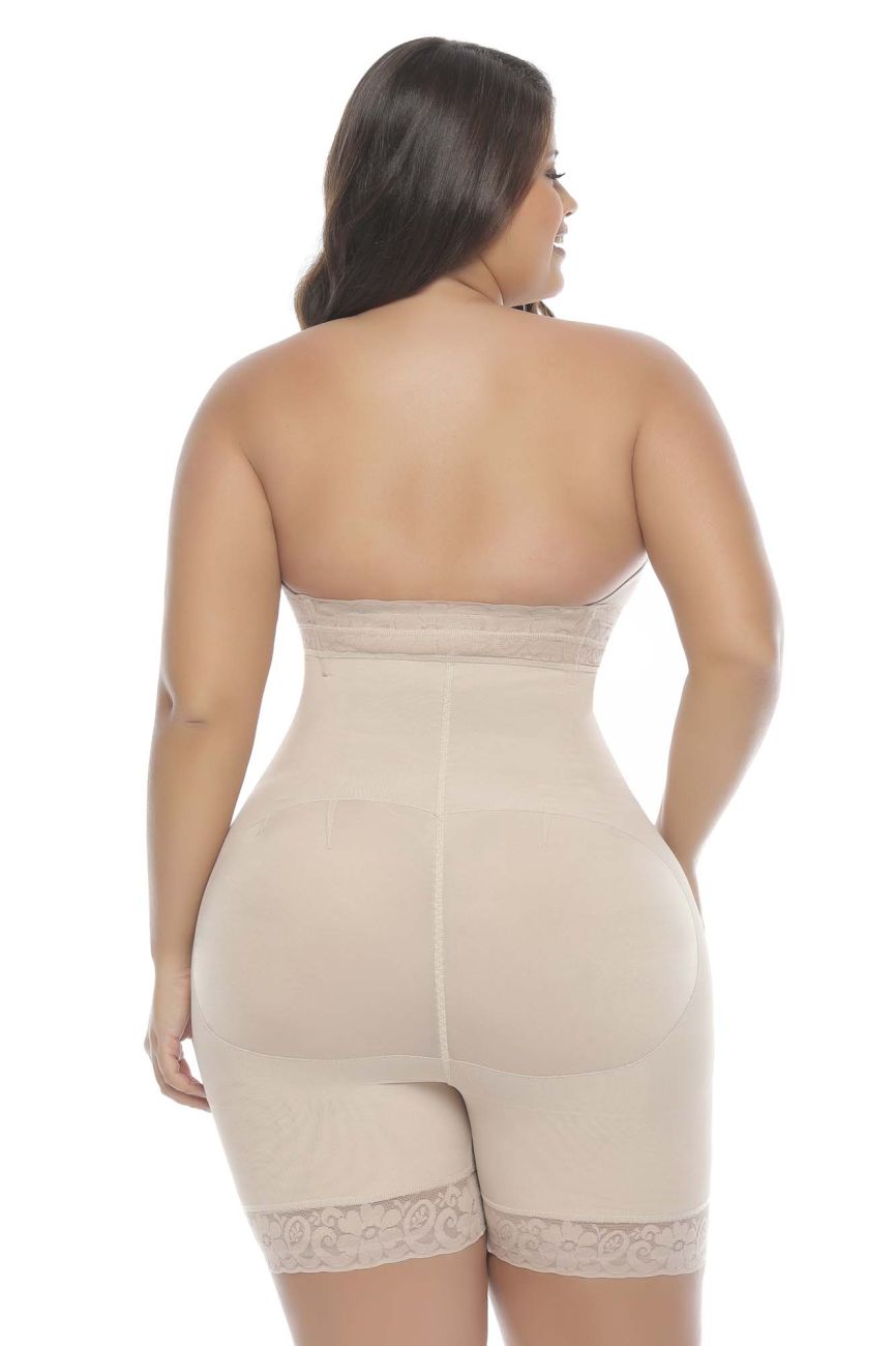 Back angle of the plus-size model in nude G010 April shapewear control panties, emphasizing full abdominal coverage and a supportive waistband.